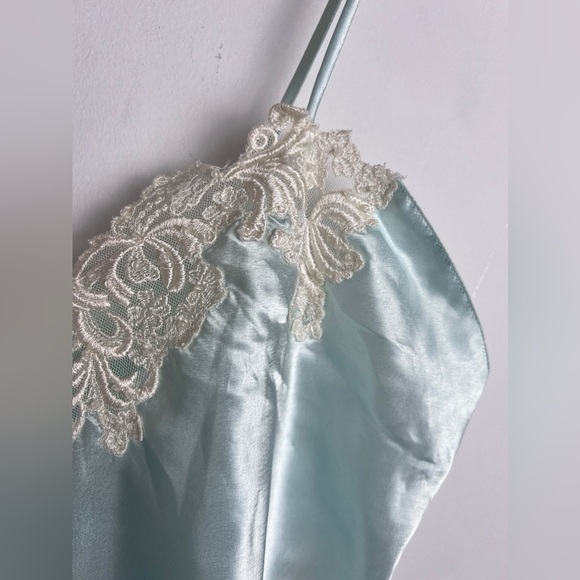 Victoria’s Secret Gold Label tank top with lace and beading detail small - Picture 5 of 9